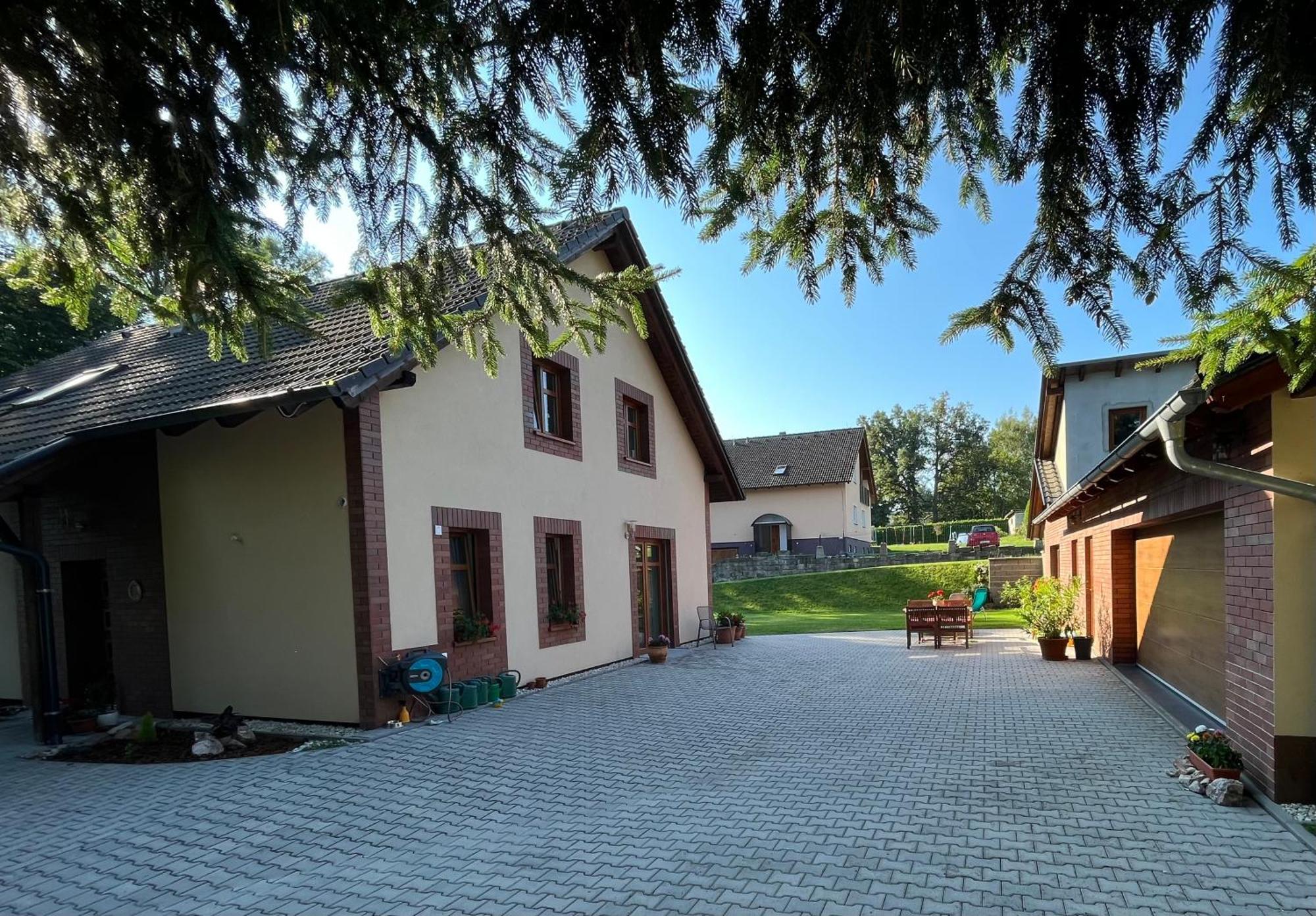 Apartman Pisarovka Lesna  Exterior photo